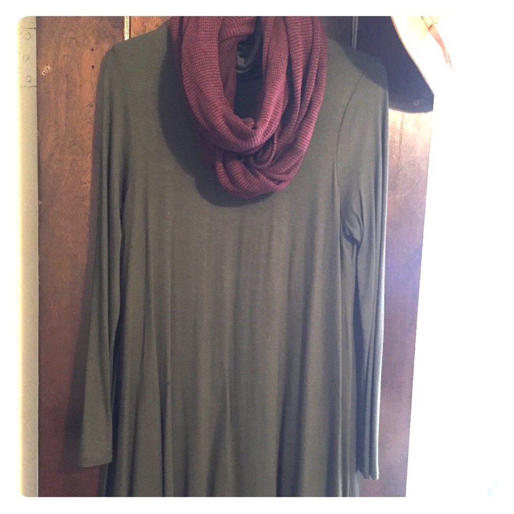 Forest green longsleeve shift dress